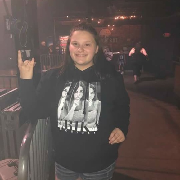 Meet your Posher, Alea - Picture 1 of 1